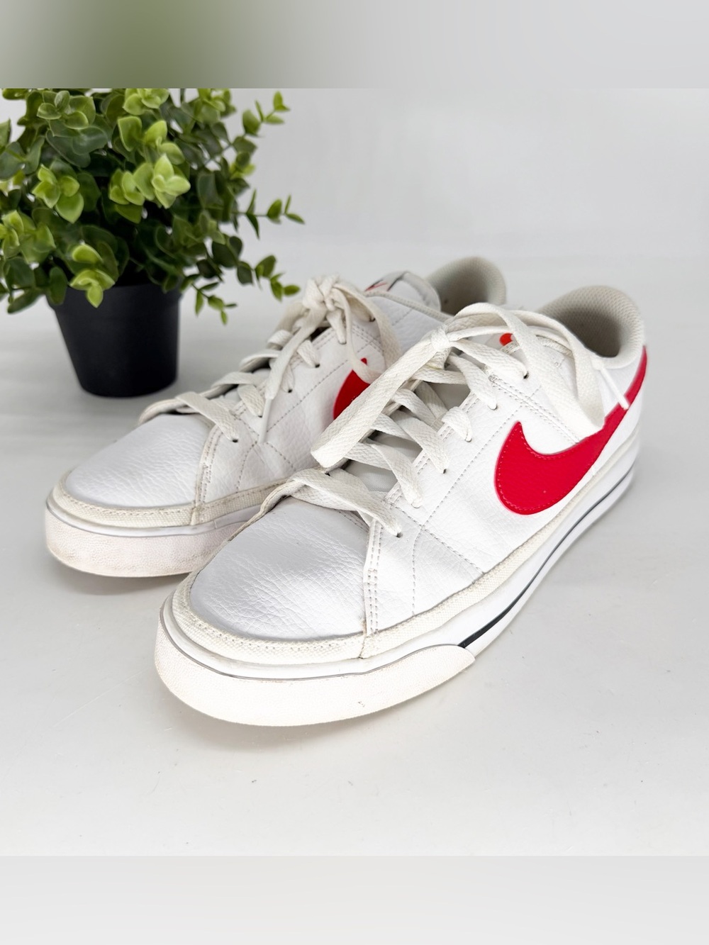 Nike Women's Court Legacy White University Red Platform Casual Sneakers Size 9